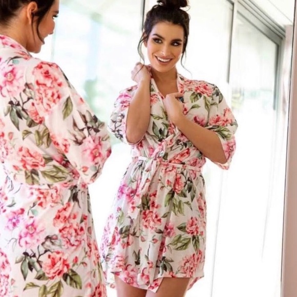 Show Me Your Mumu BRIE ROBE ~ GARDEN OF BLOOMS - Picture 4 of 7